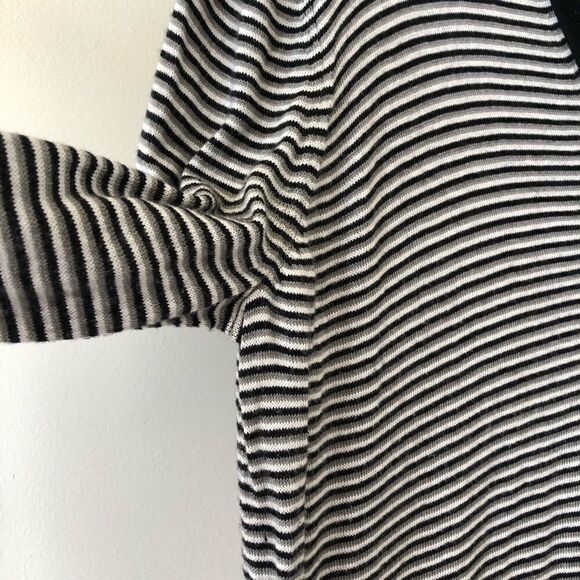 Treasure and Bond Black & White V Neck Knit - Picture 5 of 7